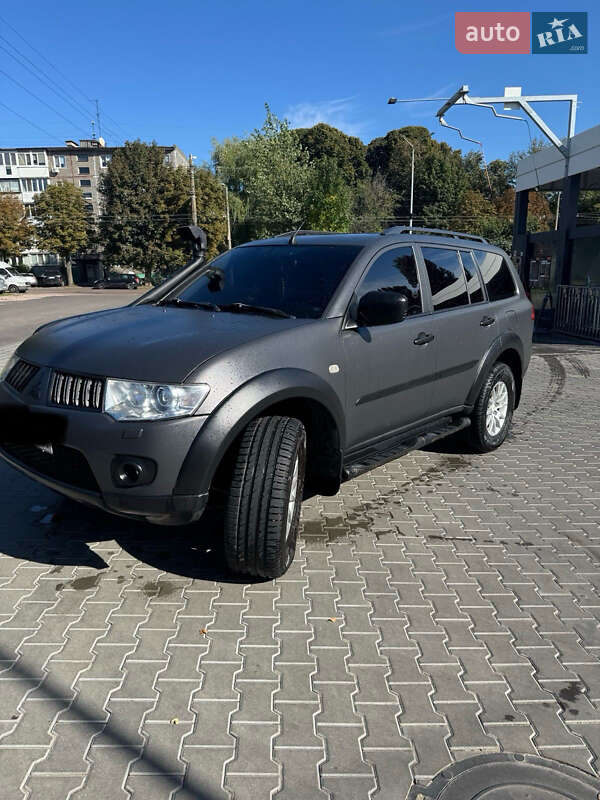 Внедорожник / Кроссовер Mitsubishi Pajero Sport 2011 в Ромнах фото Внедорожник / Кроссовер Mitsubishi Pajero Sport 2011 в Ромнах