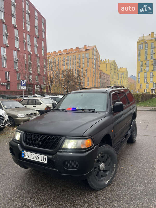 Mitsubishi Pajero Sport 2004