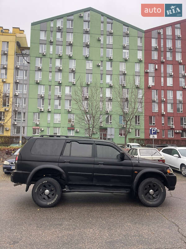 Внедорожник / Кроссовер Mitsubishi Pajero Sport 2004 в Киеве