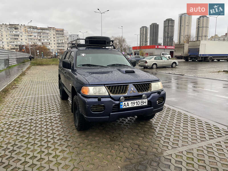 Внедорожник / Кроссовер Mitsubishi Pajero Sport 2006 в Киеве