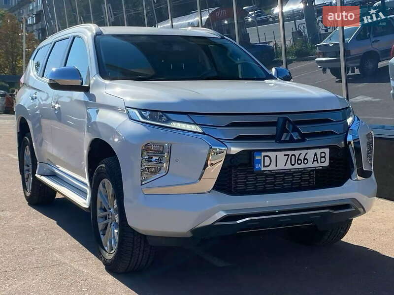 Mitsubishi Pajero Sport 2024