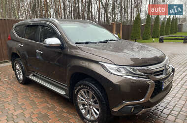 Внедорожник / Кроссовер Mitsubishi Pajero Sport 2019 в Киеве