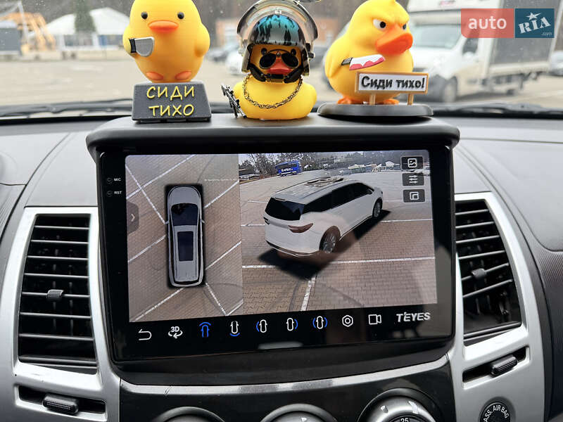 Позашляховик / Кросовер Mitsubishi Pajero Sport 2012 в Києві