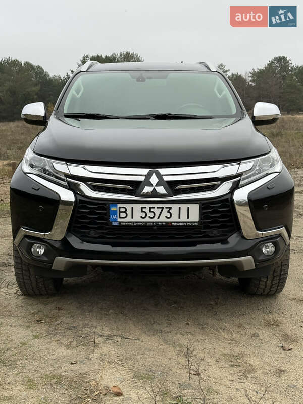Позашляховик / Кросовер Mitsubishi Pajero Sport 2019 в Дніпрі