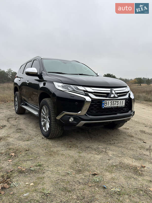Позашляховик / Кросовер Mitsubishi Pajero Sport 2019 в Дніпрі