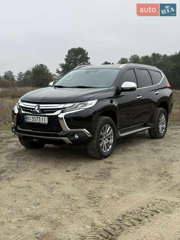 Позашляховик / Кросовер Mitsubishi Pajero Sport 2019 в Дніпрі