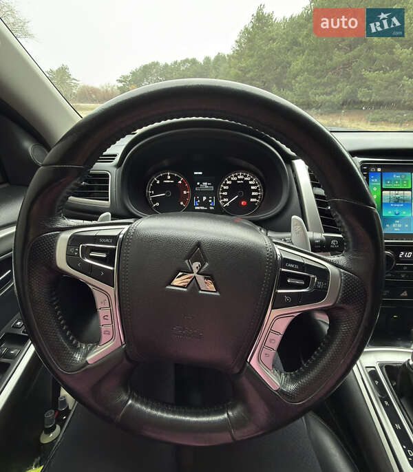 Позашляховик / Кросовер Mitsubishi Pajero Sport 2019 в Дніпрі
