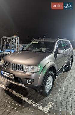 Внедорожник / Кроссовер Mitsubishi Pajero Sport 2012 в Харькове