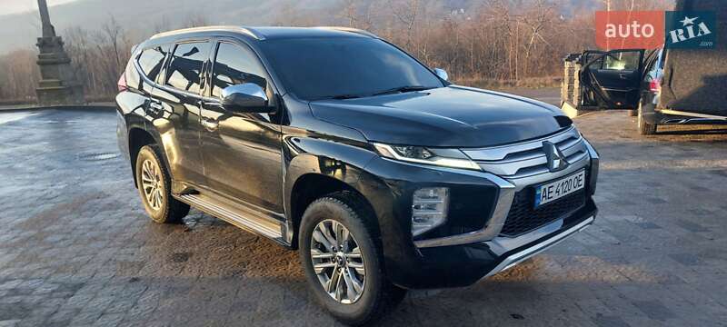Mitsubishi Pajero Sport 2020