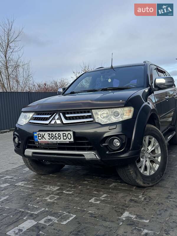 Mitsubishi Pajero Sport 2014