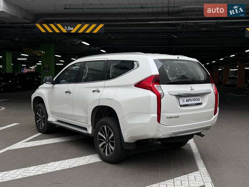 Внедорожник / Кроссовер Mitsubishi Pajero Sport 2019 в Киеве
