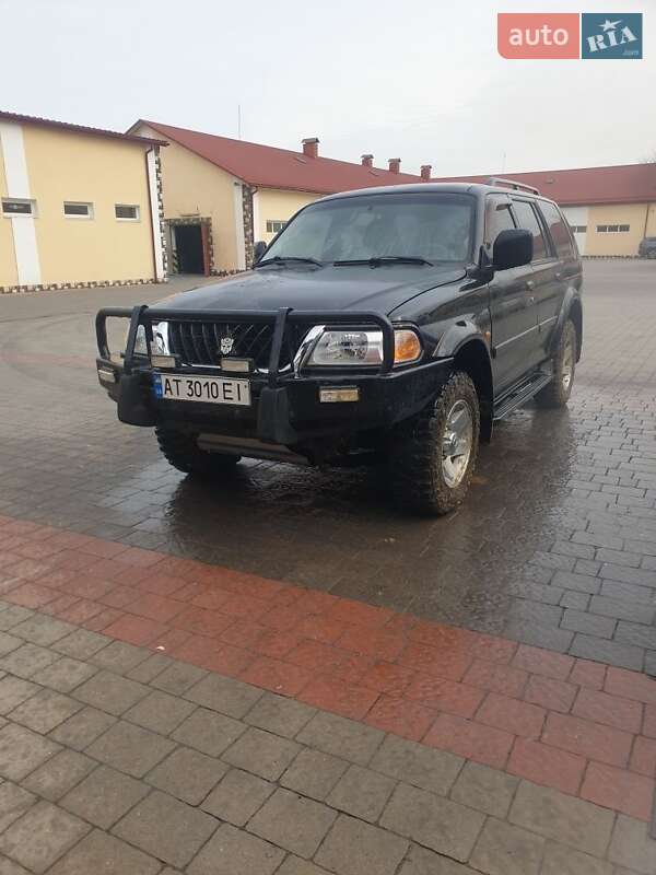 Внедорожник / Кроссовер Mitsubishi Pajero Sport 2002 в Калуше