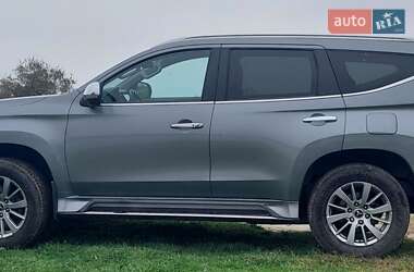 Внедорожник / Кроссовер Mitsubishi Pajero Sport 2019 в Измаиле