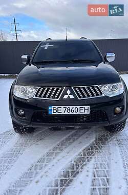 Позашляховик / Кросовер Mitsubishi Pajero Sport 2011 в Южноукраїнську