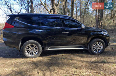 Позашляховик / Кросовер Mitsubishi Pajero Sport 2017 в Дніпрі