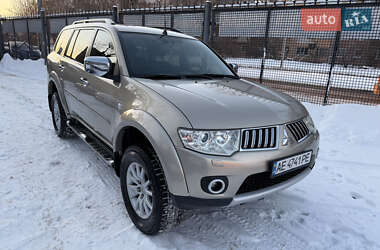 Позашляховик / Кросовер Mitsubishi Pajero Sport 2012 в Запоріжжі