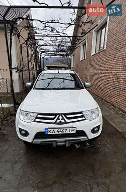 Внедорожник / Кроссовер Mitsubishi Pajero Sport 2015 в Тячеве