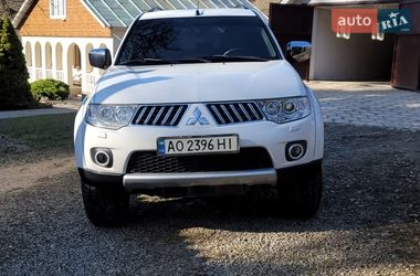 Позашляховик / Кросовер Mitsubishi Pajero Sport 2012 в Нижній Апші