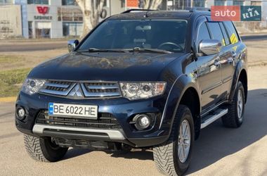 Внедорожник / Кроссовер Mitsubishi Pajero Sport 2013 в Николаеве