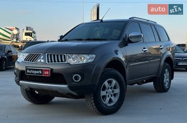 Позашляховик / Кросовер Mitsubishi Pajero Sport 2013 в Львові
