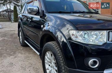 Позашляховик / Кросовер Mitsubishi Pajero Sport 2011 в Новояворівську