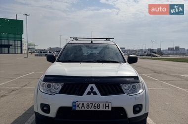 Внедорожник / Кроссовер Mitsubishi Pajero Sport 2012 в Киеве