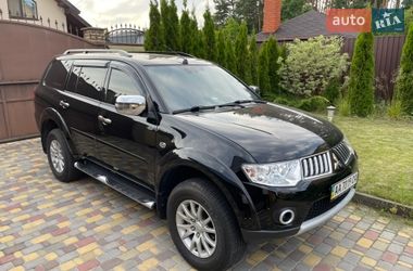 Позашляховик / Кросовер Mitsubishi Pajero Sport 2013 в Києві