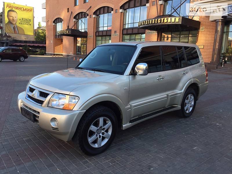 Внедорожник / Кроссовер Mitsubishi Pajero Wagon 2007 в Киеве