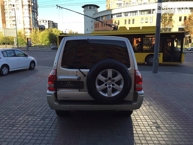 Внедорожник / Кроссовер Mitsubishi Pajero Wagon 2007 в Киеве