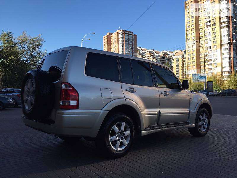Внедорожник / Кроссовер Mitsubishi Pajero Wagon 2006 в Киеве