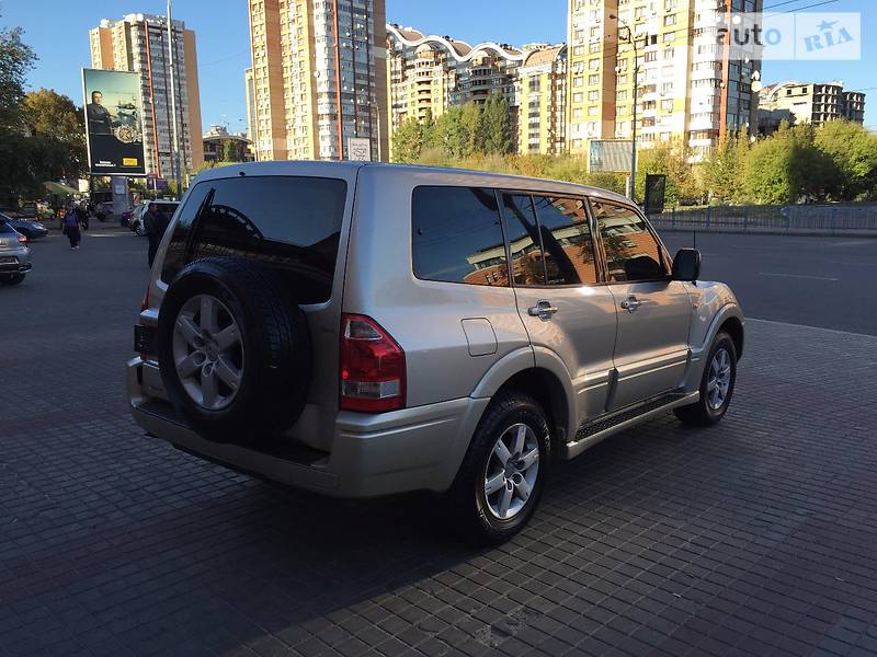 Внедорожник / Кроссовер Mitsubishi Pajero Wagon 2006 в Киеве