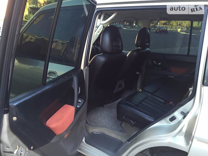 Внедорожник / Кроссовер Mitsubishi Pajero Wagon 2006 в Киеве