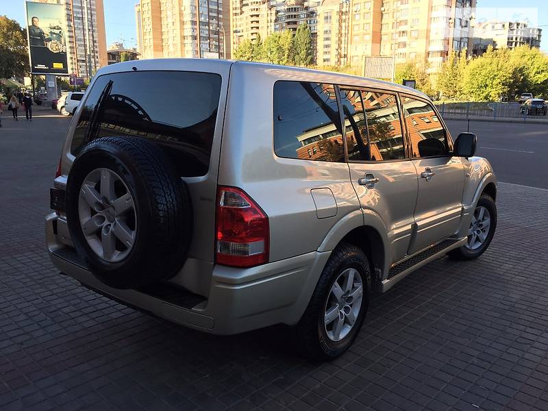 Внедорожник / Кроссовер Mitsubishi Pajero Wagon 2006 в Киеве
