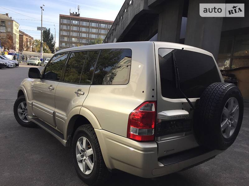 Внедорожник / Кроссовер Mitsubishi Pajero Wagon 2006 в Киеве