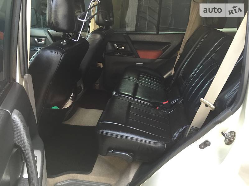 Внедорожник / Кроссовер Mitsubishi Pajero Wagon 2006 в Киеве
