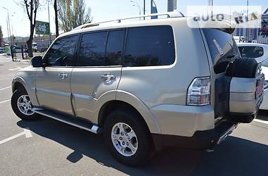 Внедорожник / Кроссовер Mitsubishi Pajero Wagon 2007 в Киеве