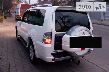 Позашляховик / Кросовер Mitsubishi Pajero Wagon 2010 в 