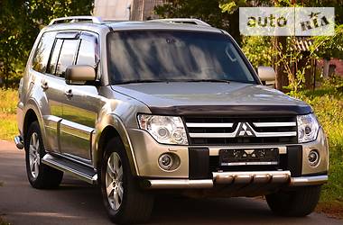 Внедорожник / Кроссовер Mitsubishi Pajero Wagon 2009 в Луцке