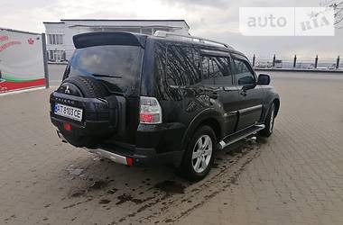 Позашляховик / Кросовер Mitsubishi Pajero Wagon 2008 в 