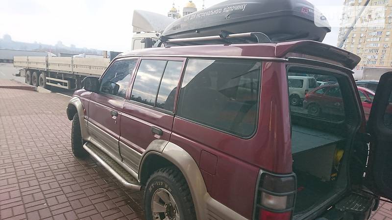 Позашляховик / Кросовер Mitsubishi Pajero Wagon 1996 в Києві