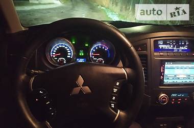 Позашляховик / Кросовер Mitsubishi Pajero Wagon 2010 в 