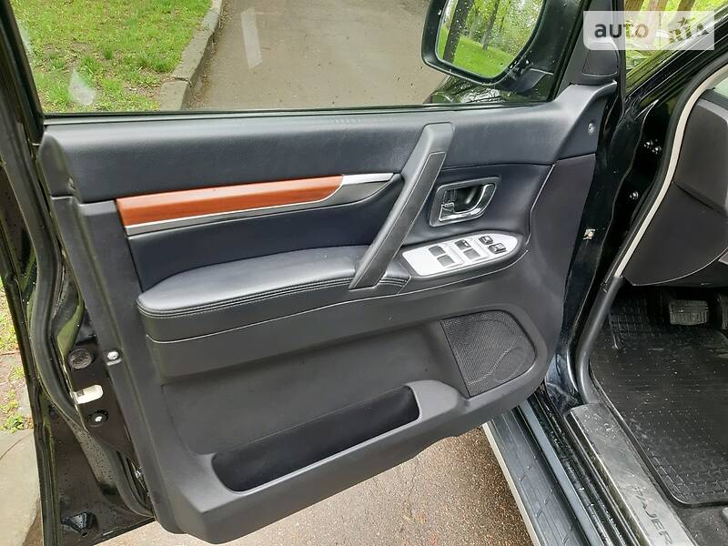 Позашляховик / Кросовер Mitsubishi Pajero Wagon 2008 в Житомирі