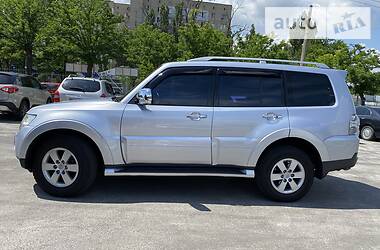Позашляховик / Кросовер Mitsubishi Pajero Wagon 2007 в 