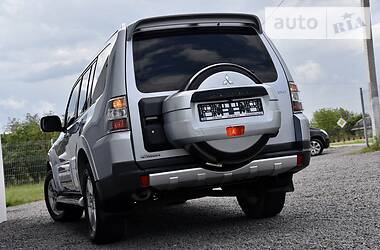 Позашляховик / Кросовер Mitsubishi Pajero Wagon 2007 в 