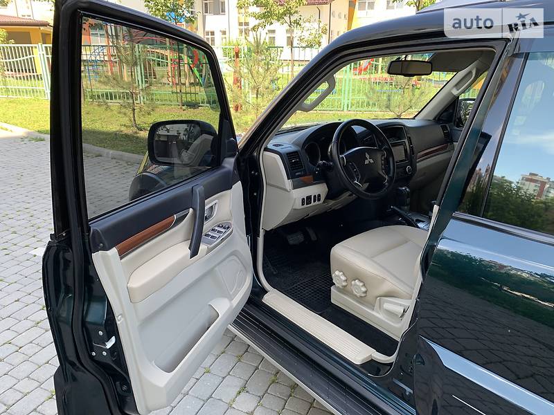 Позашляховик / Кросовер Mitsubishi Pajero Wagon 2008 в Івано-Франківську