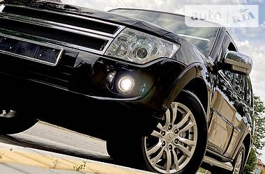 Позашляховик / Кросовер Mitsubishi Pajero Wagon 2015 в 