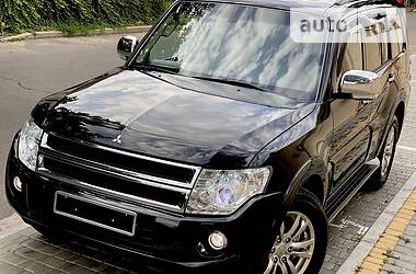 Позашляховик / Кросовер Mitsubishi Pajero Wagon 2015 в 