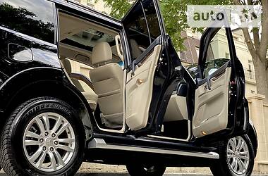 Позашляховик / Кросовер Mitsubishi Pajero Wagon 2015 в 