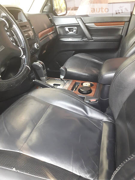 Позашляховик / Кросовер Mitsubishi Pajero Wagon 2008 в Полтаві