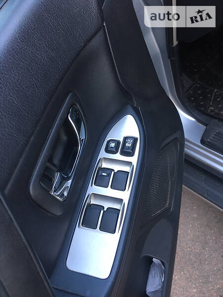 Позашляховик / Кросовер Mitsubishi Pajero Wagon 2007 в Хорошеві